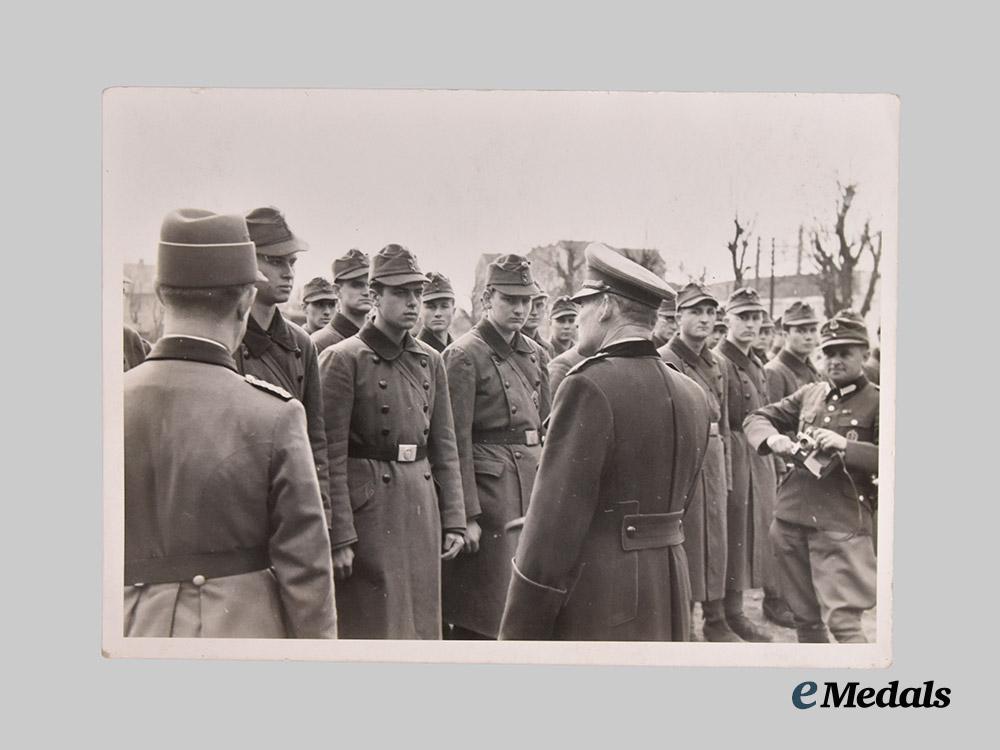 independent_croatia._a_lot_of_three_wartime_croatian_photographs___m_n_c3893