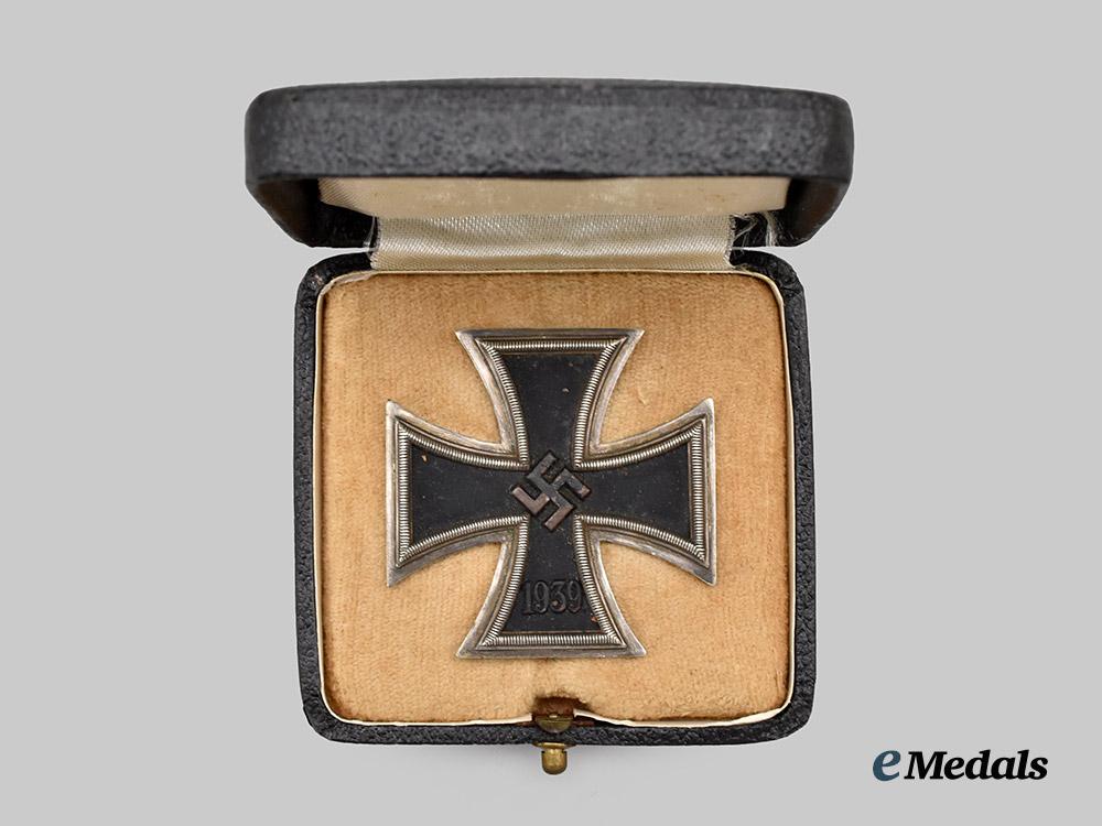 germany,_wehrmacht._a1939_iron_cross_i_class,_with_case,_by_gebrüder_godet___m_n_c3912