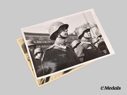 croatia,_independent_state._a_lot_of_two_photographs_of_croatian_military_troops___m_n_c3912