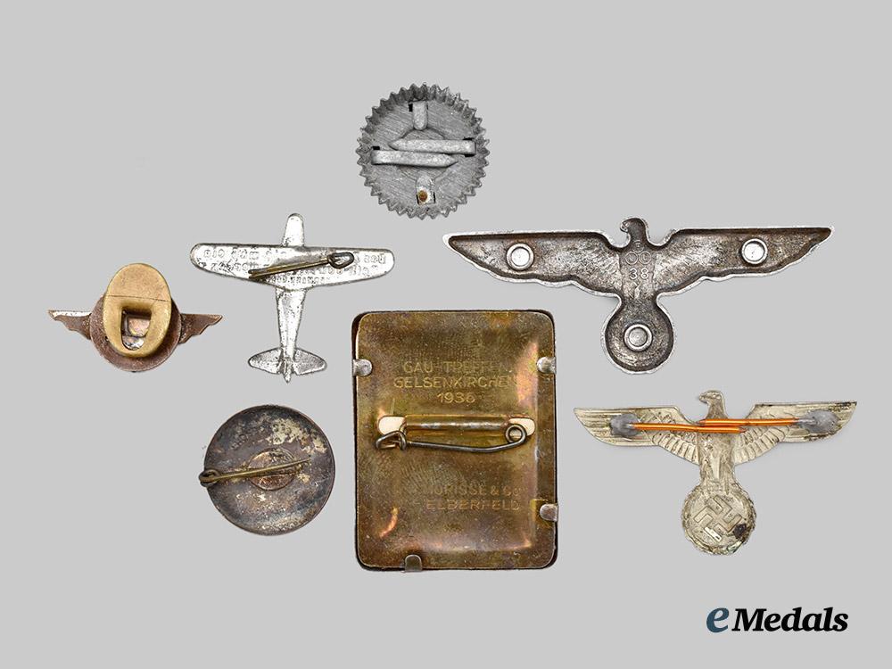 germany,_third_reich._a_mixed_lot_of_badges_and_insignia___m_n_c3922