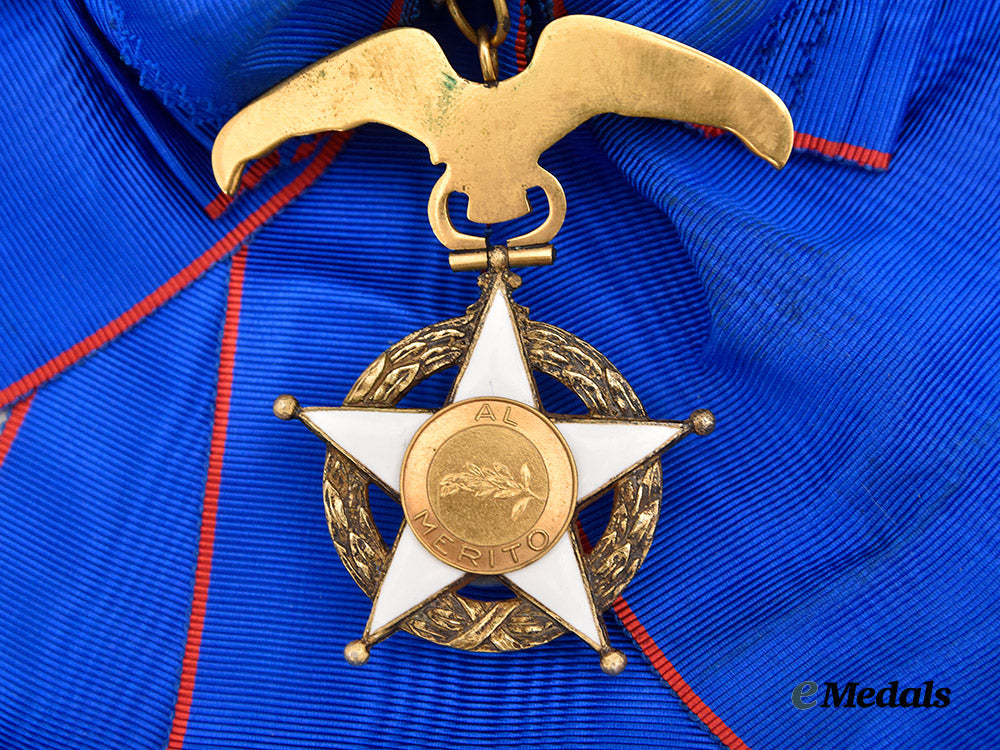 chile,_republic._an_order_of_merit,_grand_cross_set,_i_class,_c.1950___m_n_c3935
