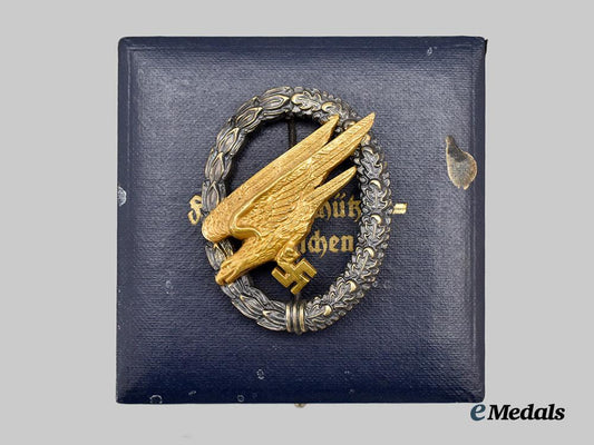 germany,_luftwaffe._a_fallschirmjäger_badge,_with_case,_by_imme&_sohn___m_n_c3938