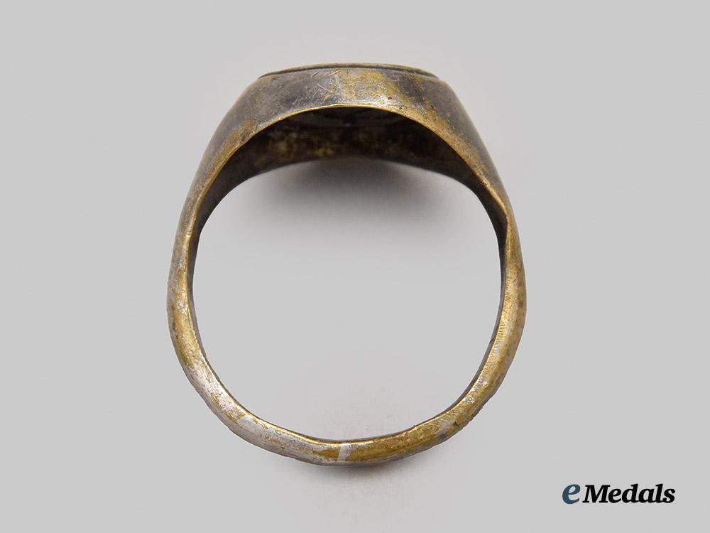 germany,_heer._a_gebirgsjäger_commemorative_service_ring,_with_letters_and_insignia,_to_oberleutnant_otto_hierholzer___m_n_c3951