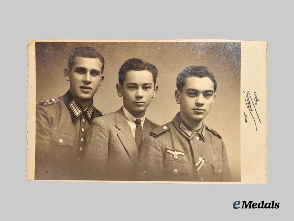 croatia,_independent_state._a_lot_of_eight_photographs_of_croatian_military_men,_c.1941-45___m_n_c3959