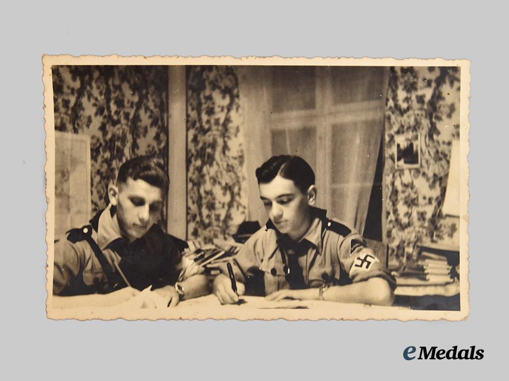 croatia,_independent_state._a_lot_of_eight_photographs_of_croatian_military_men,_c.1941-45___m_n_c3961
