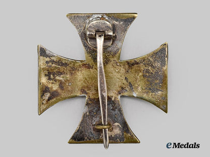 germany,_imperial._a1914_iron_cross_i_class,_brass_core_variant_by_wilhelm_deumer,_c.1930___m_n_c3974