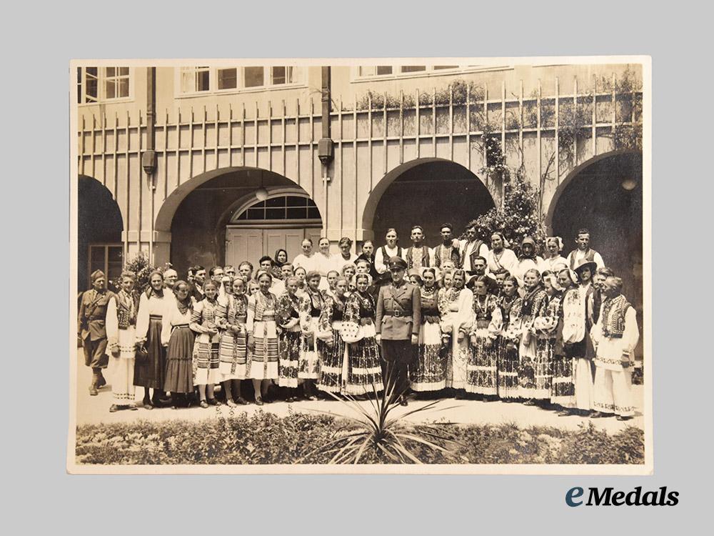 croatia,_independent_state._a_lot_of_eight_photographs_of_croatian_military_men,_c.1941-45___m_n_c3984