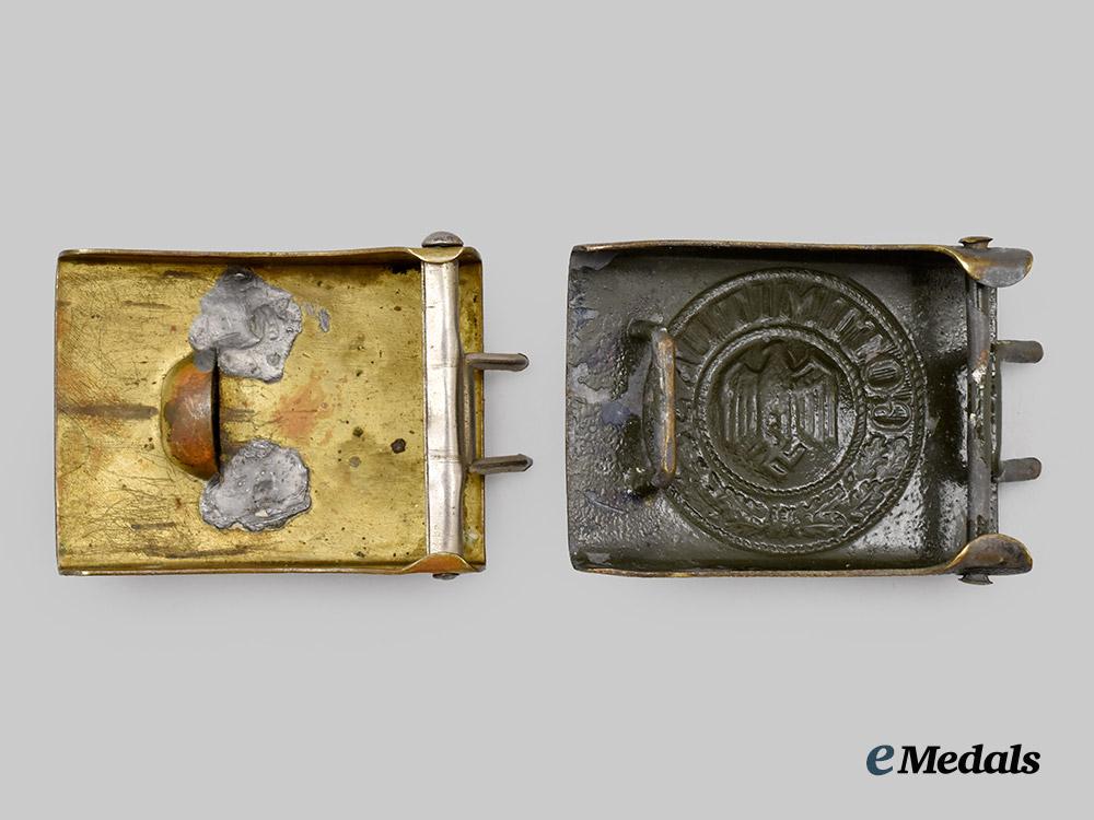 germany,_third_reich._a_pair_of_belt_buckles_for_political_and_military_personnel___m_n_c4003