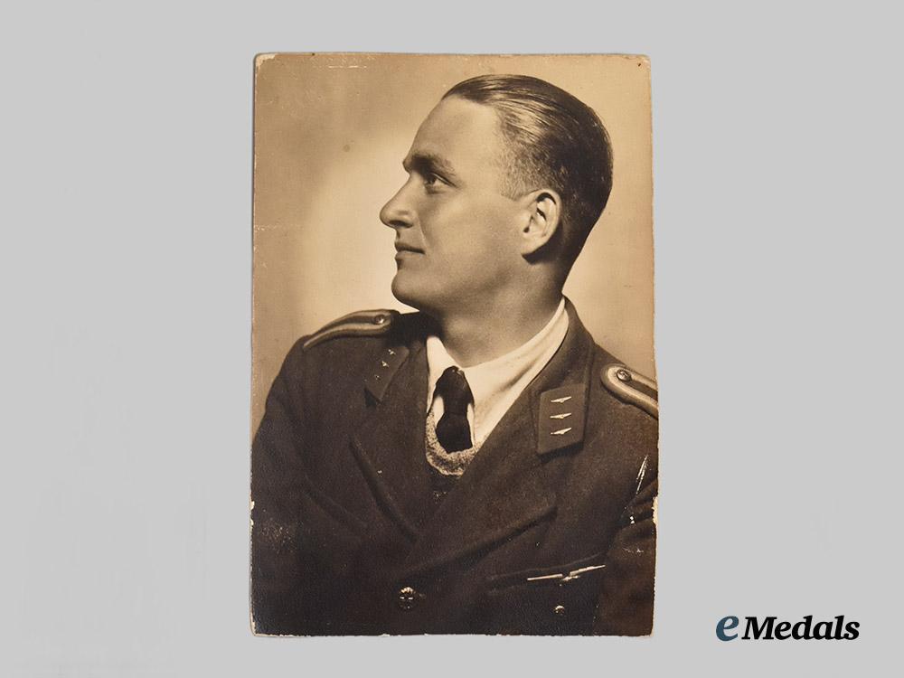 croatia,_independent_state._a_lot_of_six_photographs_of_croatian_air_force_personnel,_c.1941-45___m_n_c4006