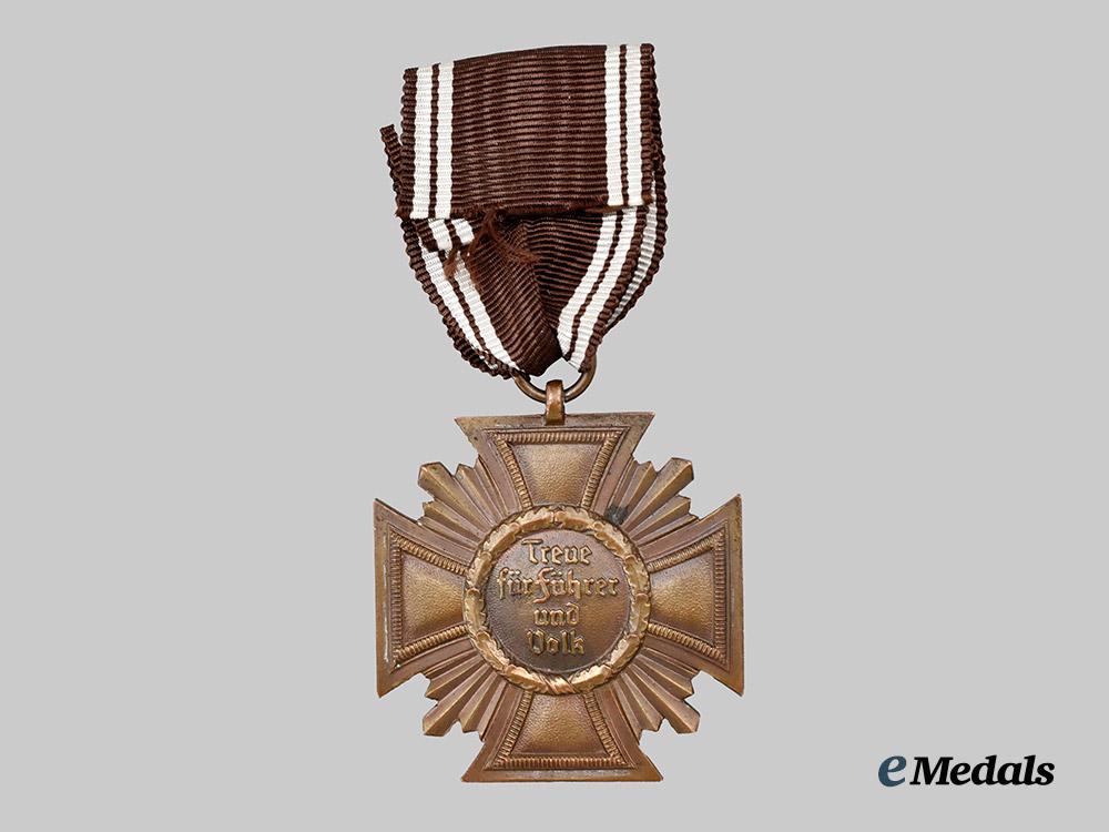 germany,_n_s_d_a_p._a_long_service_award,_i_i_i_class_for10_years,_by_paul_meybauer___m_n_c4008