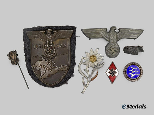 germany,_third_reich._a_lot_of_badges,_decorations_and_insignia___m_n_c4015