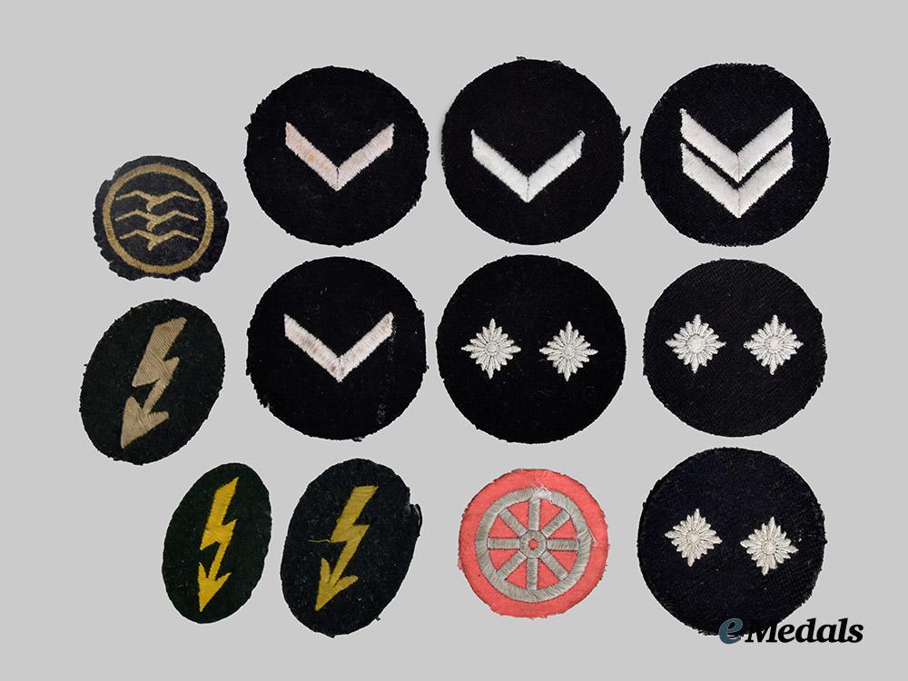 germany,_third_reich._a_lot_of_twelve_insignia___m_n_c4058