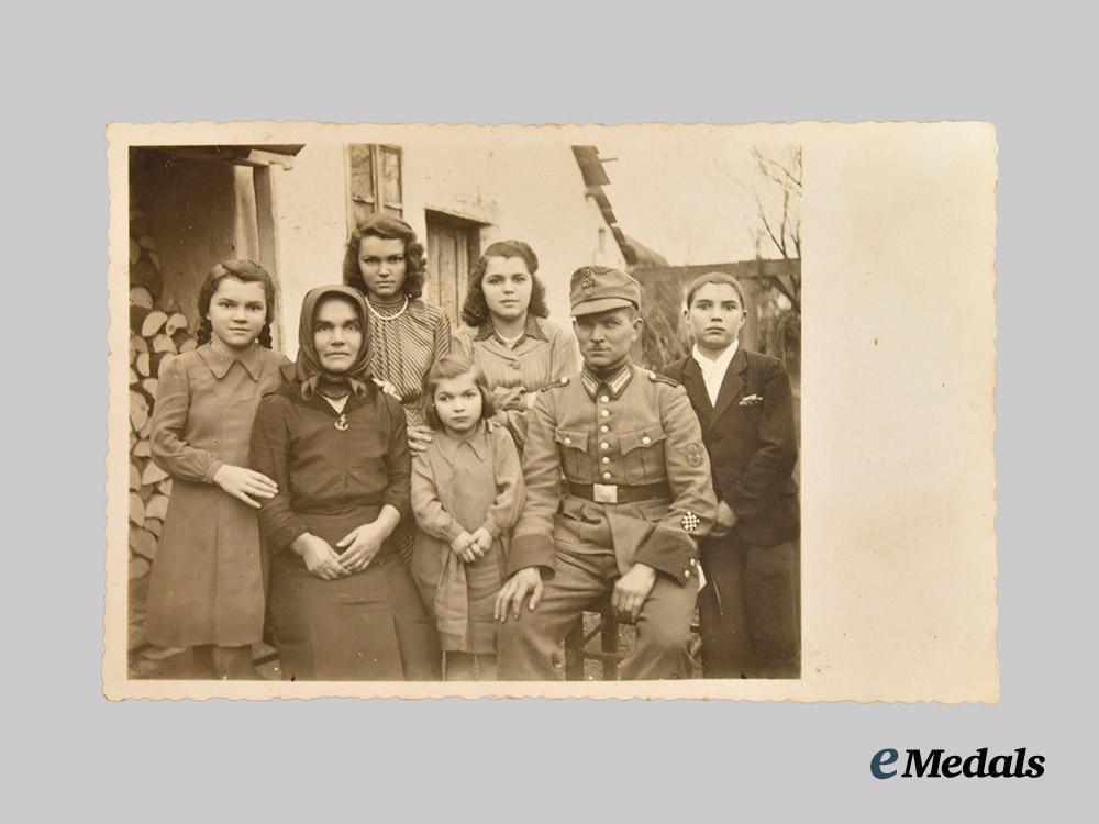 croatia,_independent_state._a_lot_of_six_croatian_photographs_and_postcards,_c.1941-45___m_n_c4065