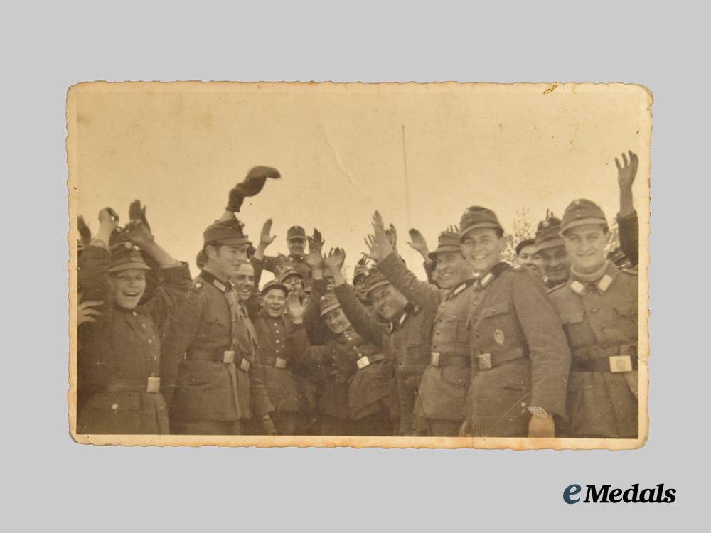 croatia,_independent_state._a_lot_of_six_croatian_photographs_and_postcards,_c.1941-45___m_n_c4076