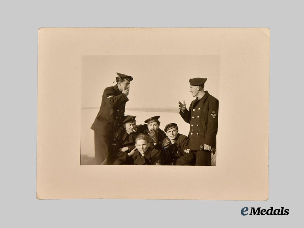 croatia,_independent_state._a_lot_of_seven_photographs_of_croatian_naval_personnel,_c.1941-45___m_n_c4093