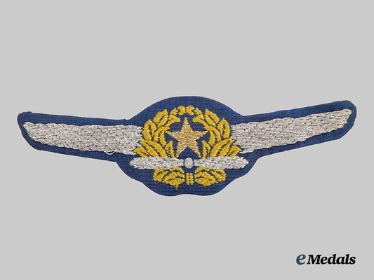 japan,_empire._an_army_air_force_pilot_badge___m_n_c4137