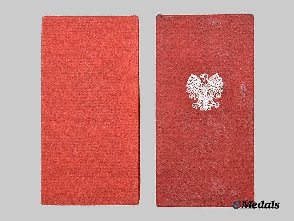 poland,_republic._a_pair_of_cased_state_decorations___m_n_c4149