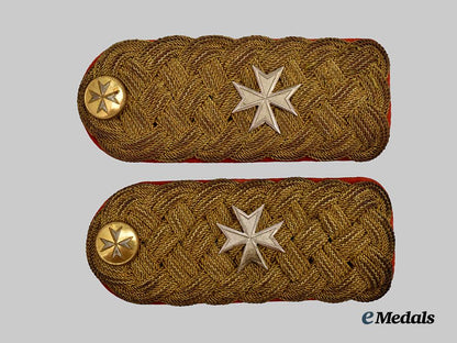 international,_order_of_malta._a_pair_of_two_gold_bullion_shoulder_boards___m_n_c4156
