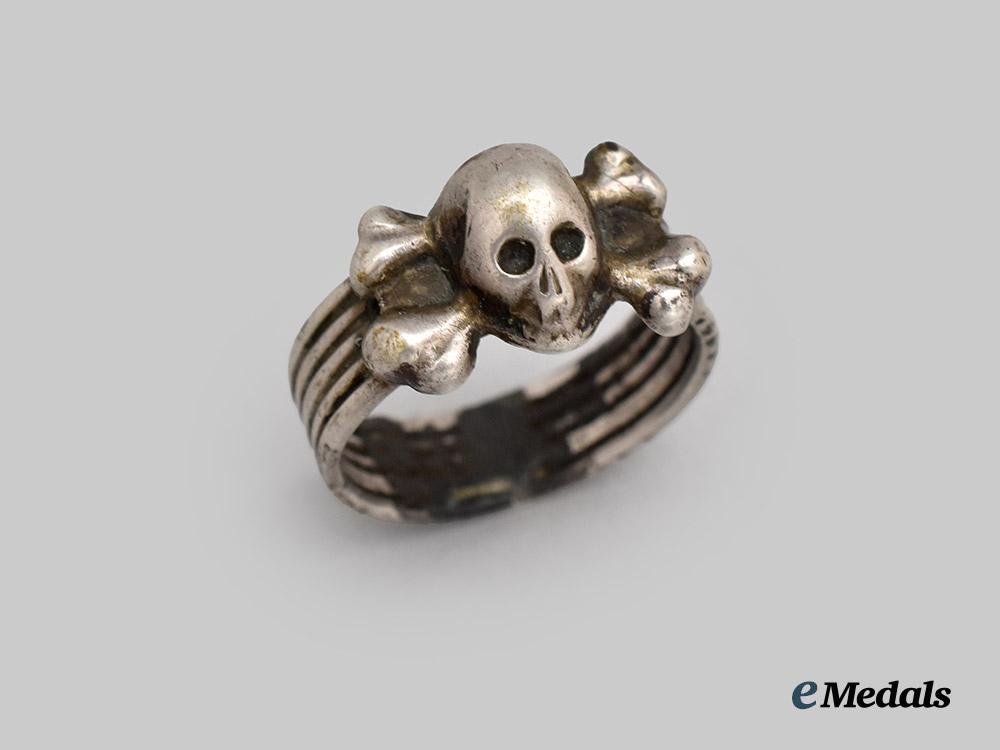 germany,_wehrmacht._a_small_totenkopf_ring___m_n_c4196