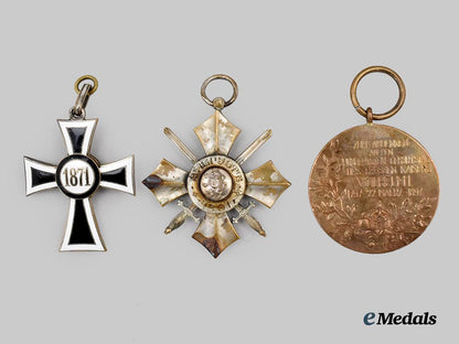 international._a_lot_of_three_decorations&_awards___m_n_c4205