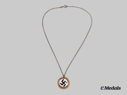 germany,_third_reich._a_patriotic_necklace_for_an_n_s_d_a_p_supporter___m_n_c4207
