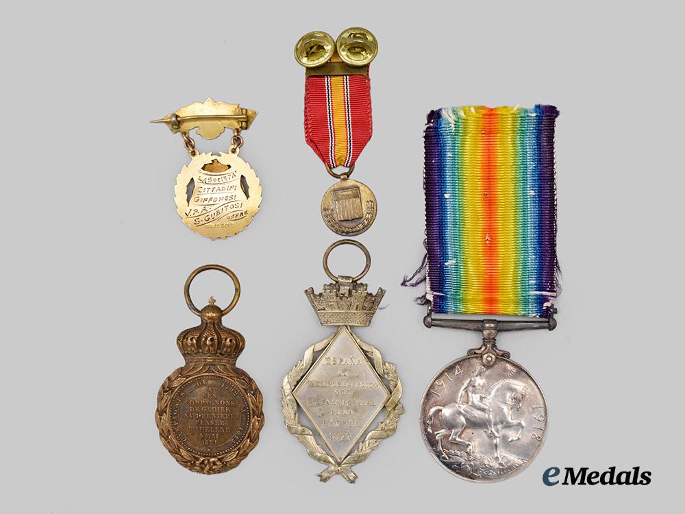 international._a_lot_of_five_medals&_badges___m_n_c4212