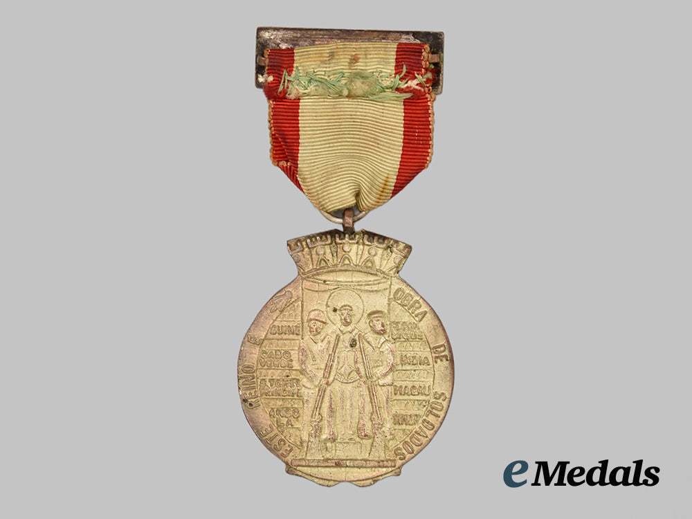 international._a_mixed_lot_of_medals&_photographs___m_n_c4237