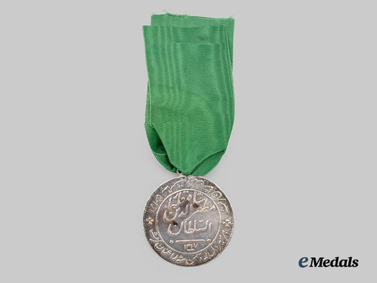 iran,_pahlavi_empire._a_medal_for_bravery(_military_valour),_type_three,_second_class,_c.1905___m_n_c4256