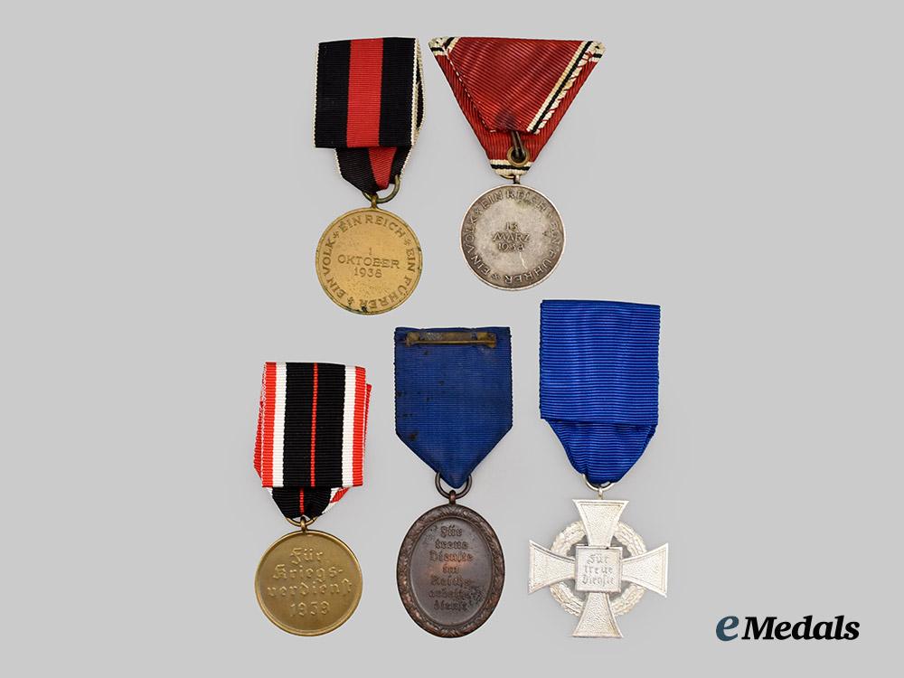 germany,_third_reich._a_mixed_lot_of_awards_for_military_and_civil_service___m_n_c4257
