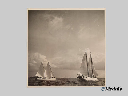 germany,_h_j._a_mixed_lot_of_press_photos,_with_marine-_h_j_scenes___m_n_c4259