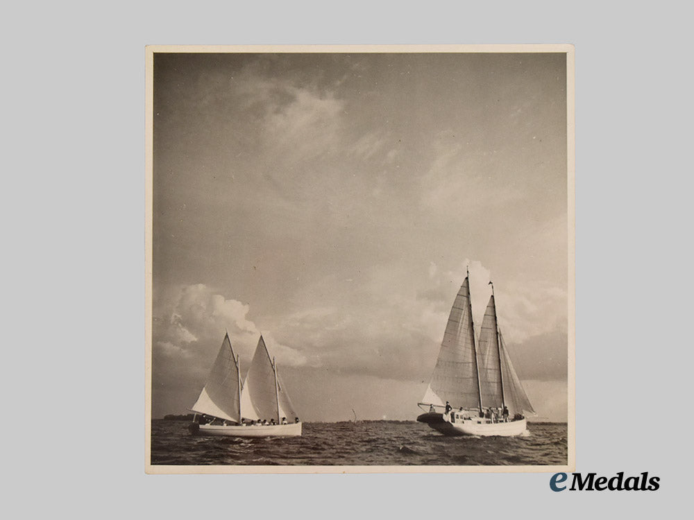 germany,_h_j._a_mixed_lot_of_press_photos,_with_marine-_h_j_scenes___m_n_c4259