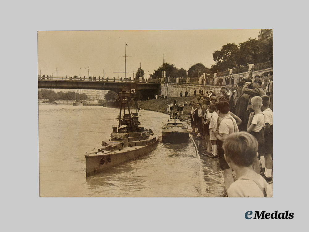 germany,_h_j._a_mixed_lot_of_press_photos,_with_marine-_h_j_scenes___m_n_c4261