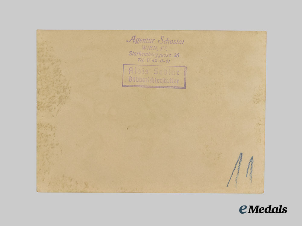 germany,_h_j._a_mixed_lot_of_press_photos,_with_marine-_h_j_scenes___m_n_c4262