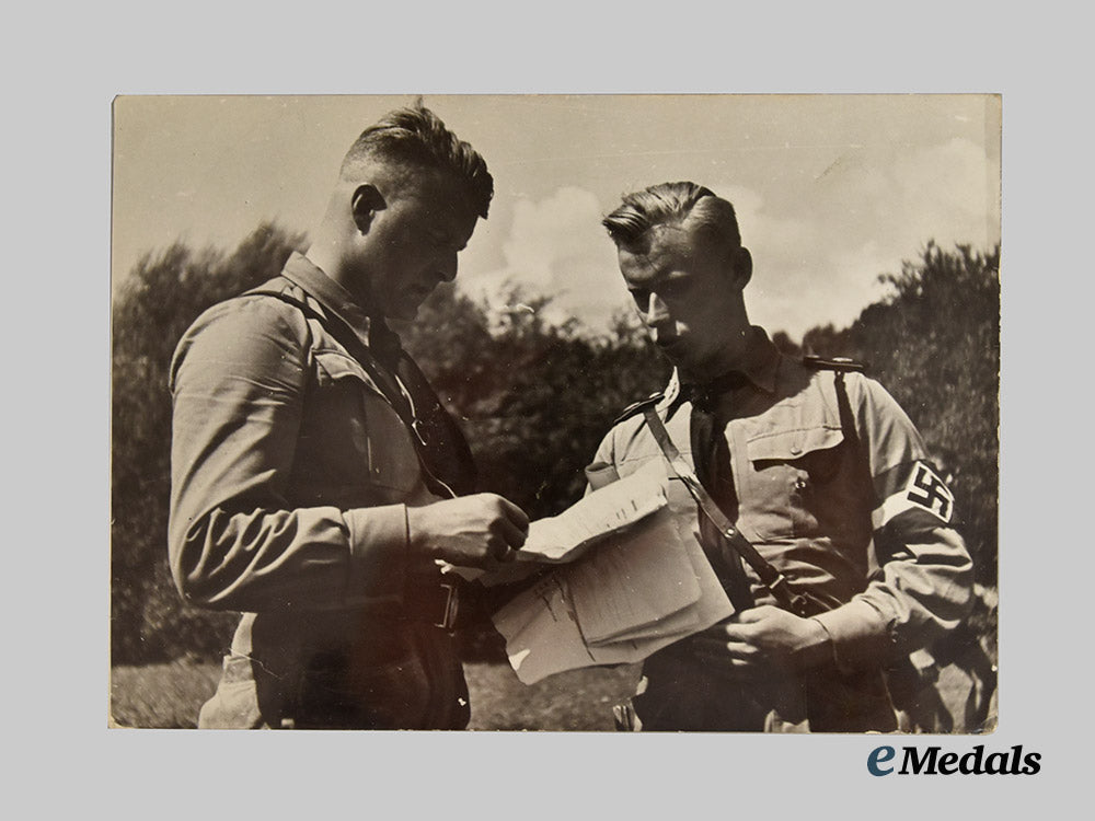 germany,_h_j._a_mixed_lot_of_press_photos,_with_marine-_h_j_scenes___m_n_c4265