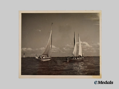 germany,_h_j._a_mixed_lot_of_press_photos,_with_marine-_h_j_scenes___m_n_c4275