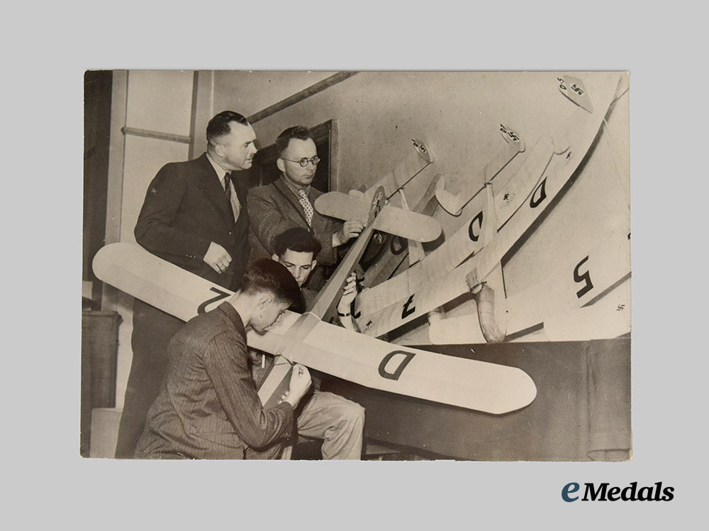 germany,_h_j._a_mixed_lot_of_press_photos,_with_glider_scenes___m_n_c4290