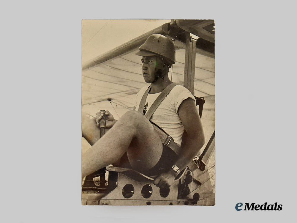 germany,_h_j._a_mixed_lot_of_press_photos,_with_glider_scenes___m_n_c4296