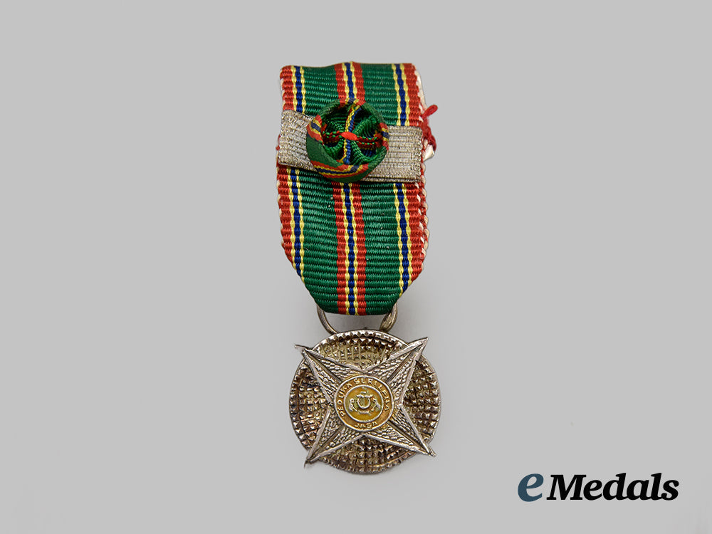 brunei,_nation._most_distinguished_order_of_merit_of_brunei,_third_class,_type_i(1964-1984)___m_n_c4297