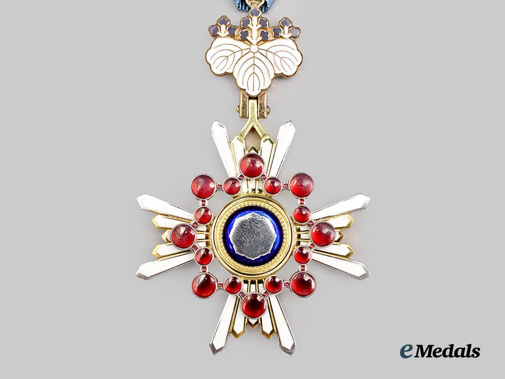 japan._an_order_of_the_sacred_treasure,_v_class,_post2003_with_case___m_n_c4313