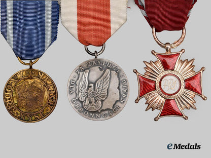 poland,_republic._a_lot_of_eleven_decorations___m_n_c4320