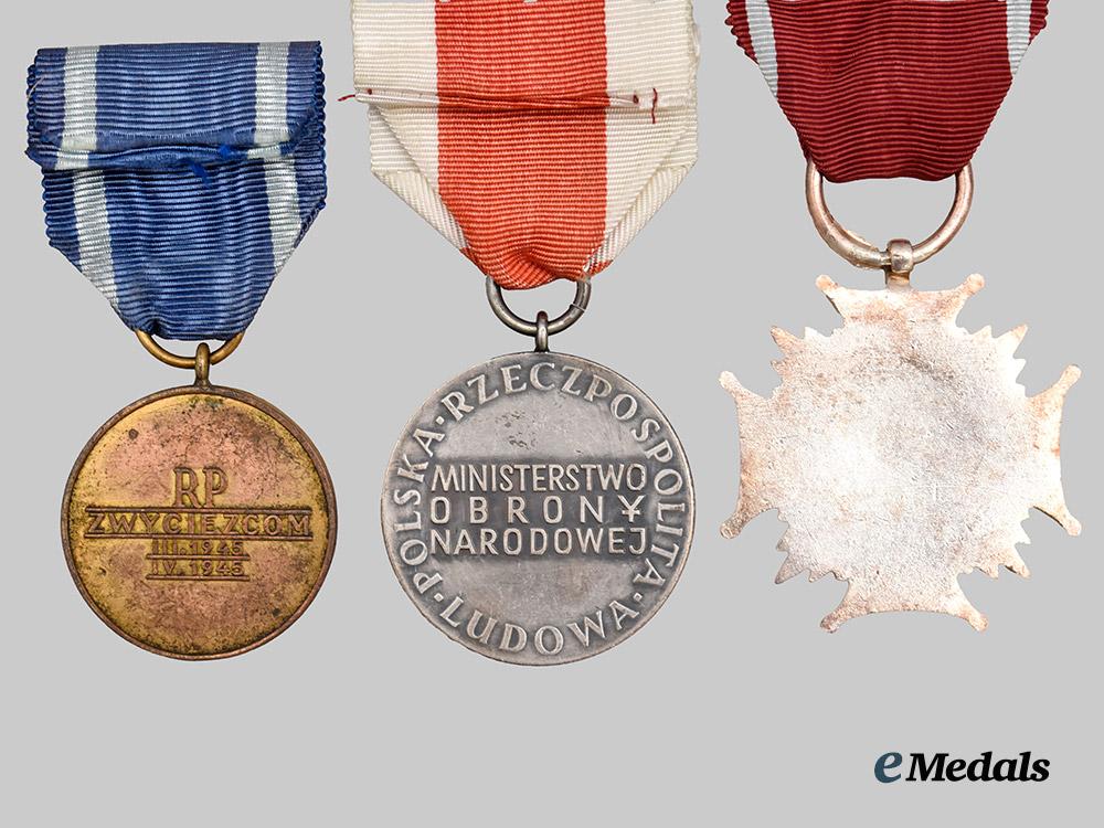 poland,_republic._a_lot_of_eleven_decorations___m_n_c4327