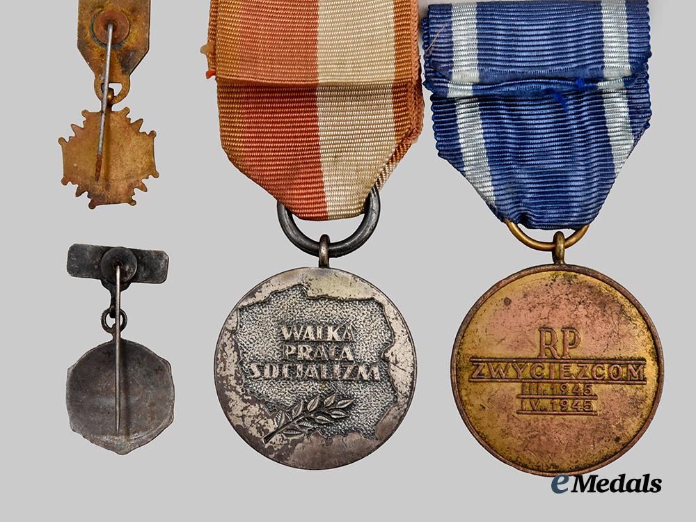 poland,_republic._a_lot_of_eleven_decorations___m_n_c4328