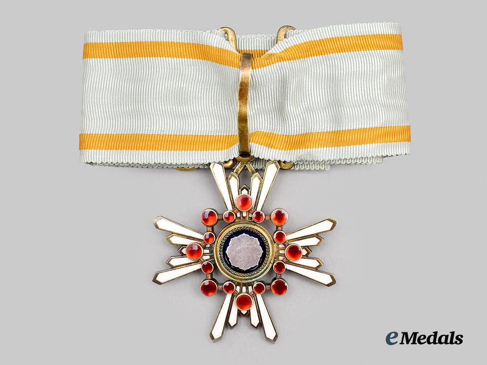 japan,_empire._an_order_of_the_sacred_treasure,_i_i_i_class,_c.1945___m_n_c4354