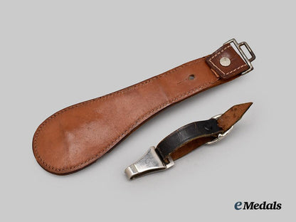 germany,_third_reich._a_pair_of_hangers_for_edged_weapons___m_n_c4360