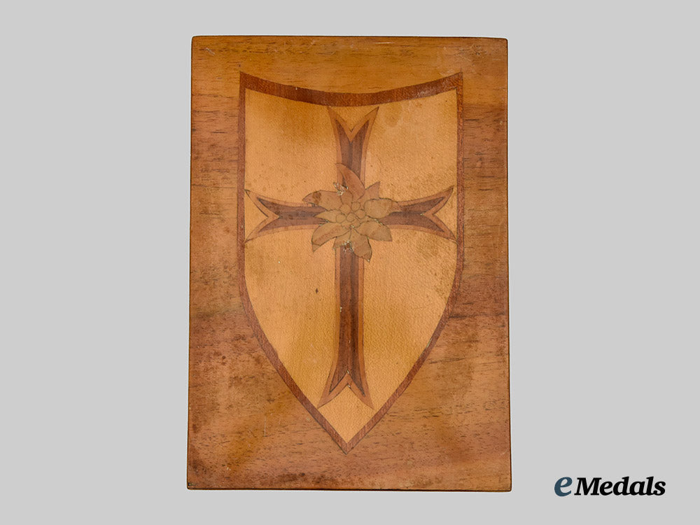 germany,_wehrmacht._a_trench_art-_style_gebirgsjäger_commemorative_wooden_case___m_n_c4360