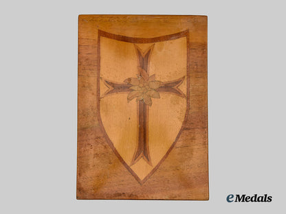 germany,_wehrmacht._a_trench_art-_style_gebirgsjäger_commemorative_wooden_case___m_n_c4360