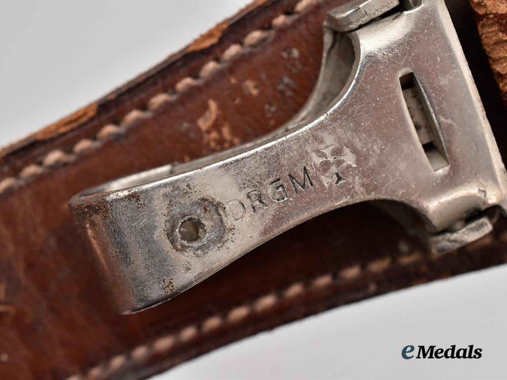 germany,_third_reich._a_pair_of_hangers_for_edged_weapons___m_n_c4365