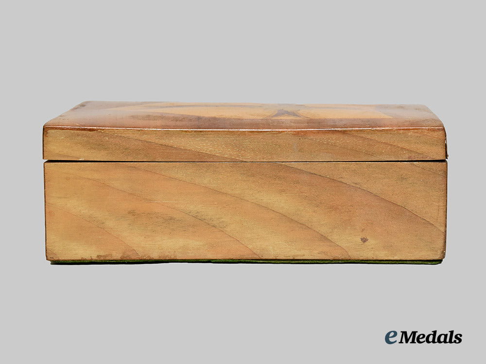 germany,_wehrmacht._a_trench_art-_style_gebirgsjäger_commemorative_wooden_case___m_n_c4366