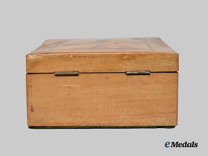 germany,_wehrmacht._a_trench_art-_style_gebirgsjäger_commemorative_wooden_case___m_n_c4368
