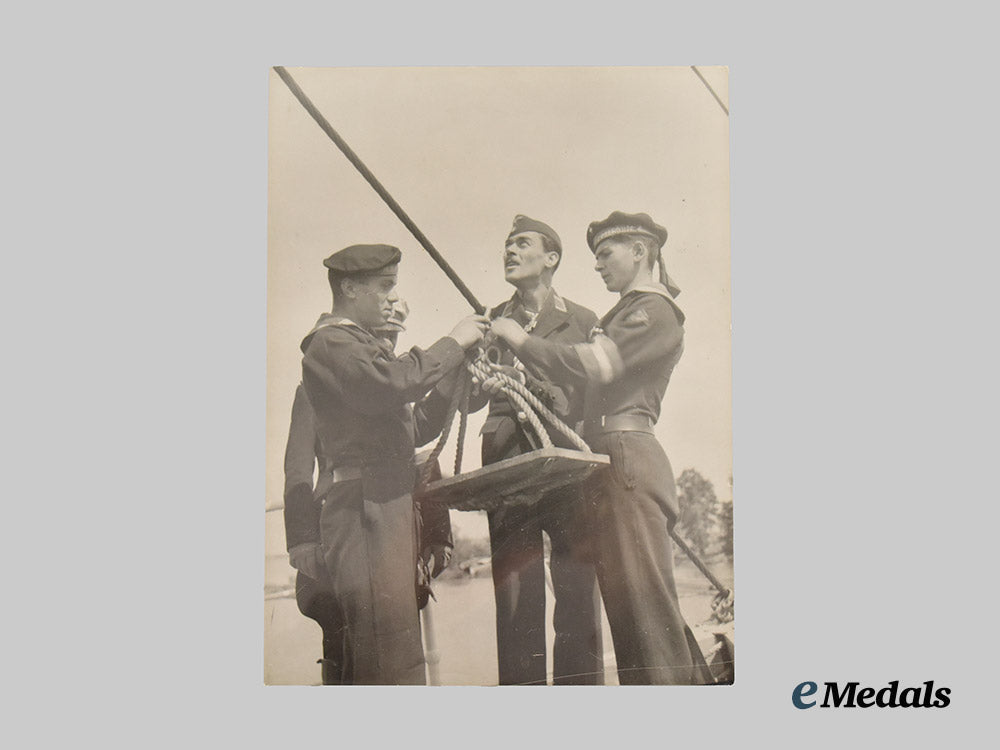germany,_h_j._a_mixed_lot_of_large_press_photos_of_h_j/_b_d_m_personnel,_second_world_war_combatants___m_n_c4377
